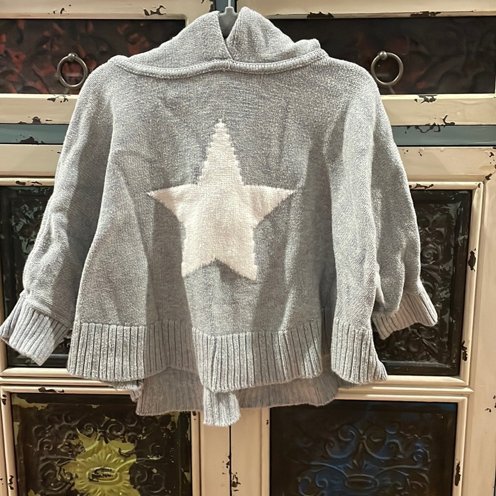 Baby Gap size 2T hooded poncho with ⭐️
